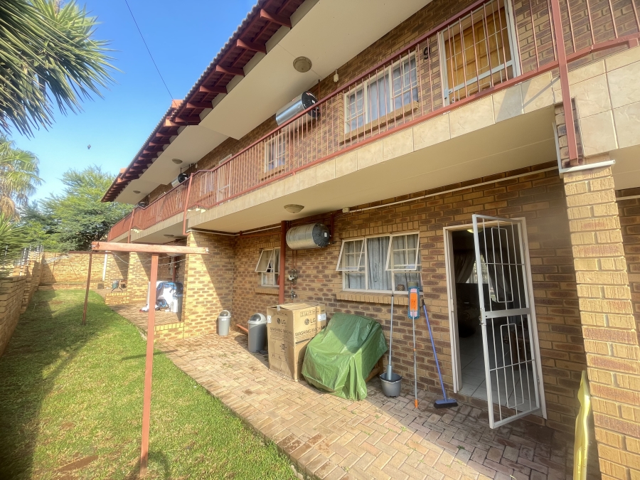To Let 1 Bedroom Property for Rent in Doringkruin North West